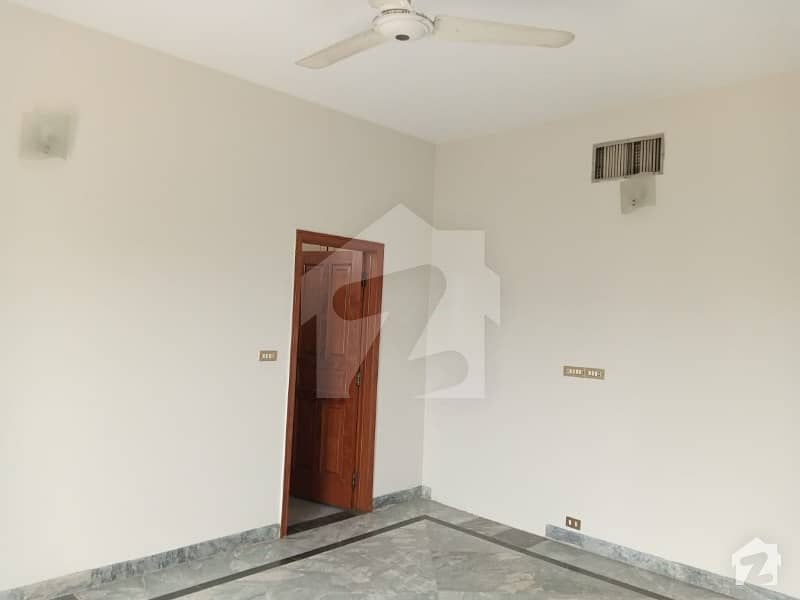 One Kanal Upper Portion With Separate Gate Available For Rent