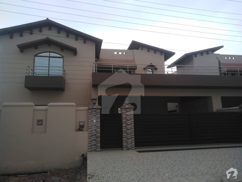 1 Kanal House available for sale in Askari 6 if you hurry