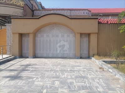 9000  Square Feet House In Central Sheikh Maltoon Town For Sale