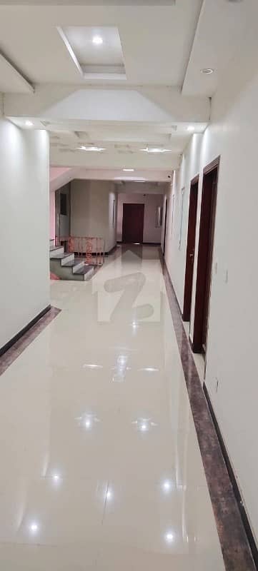 غوری ٹاؤن راولپنڈی میں 1 کمرے کا 4 مرلہ فلیٹ 45 لاکھ میں برائے فروخت۔