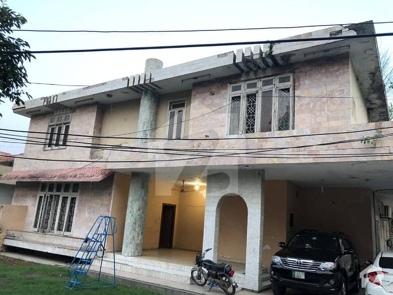 23 Marla House With 4 Shop On Ground Floor For Sale In Samnabad Lahore