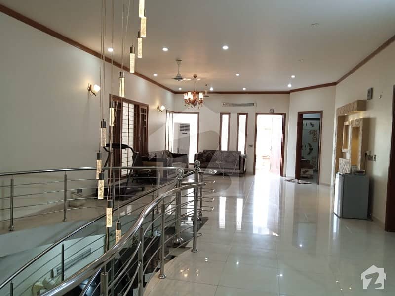 Bungalow 500 Sq Yd Pair House