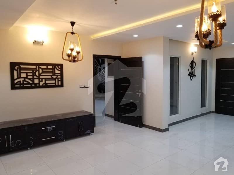 Luxury 1 Kanal Upper Portion For Rent In Model Town C Bahawalpur