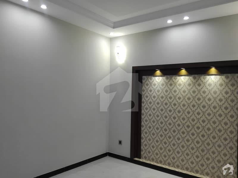 10 Marla 2 Bed Upper Portion In Valencia Town Block A1
