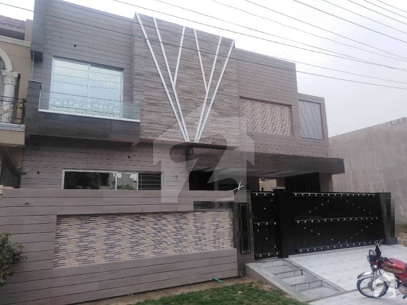 10 Marla Luxury Bungalow For Sale At Prime Location Hot Offer