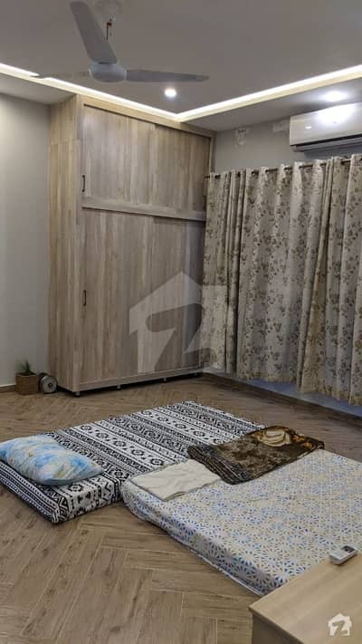 Modern 1 Kanal House Almost New At Ideal Location reasonable Price)