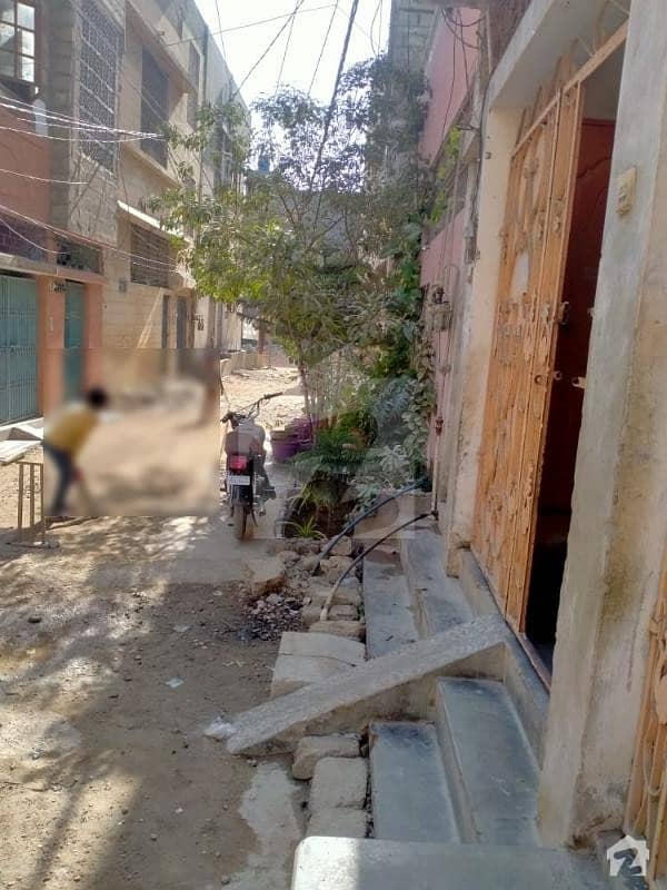 بھٹائی کالونی کورنگی کراچی میں 8 کمروں کا 3 مرلہ مکان 1.1 کروڑ میں برائے فروخت۔