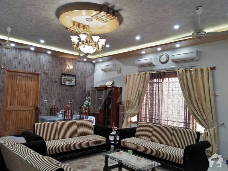 نارتھ ناظم آباد ۔ بلاک آئی نارتھ ناظم آباد کراچی میں 6 کمروں کا 16 مرلہ مکان 4.25 کروڑ میں برائے فروخت۔