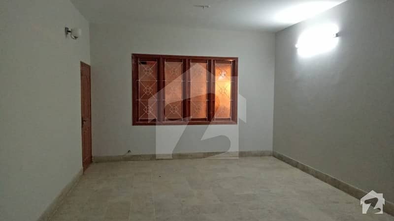 شادمان ٹاؤن - سیکٹر 14 / بی شادمان نارتھ ناظم آباد کراچی میں 6 کمروں کا 10 مرلہ مکان 2.65 کروڑ میں برائے فروخت۔