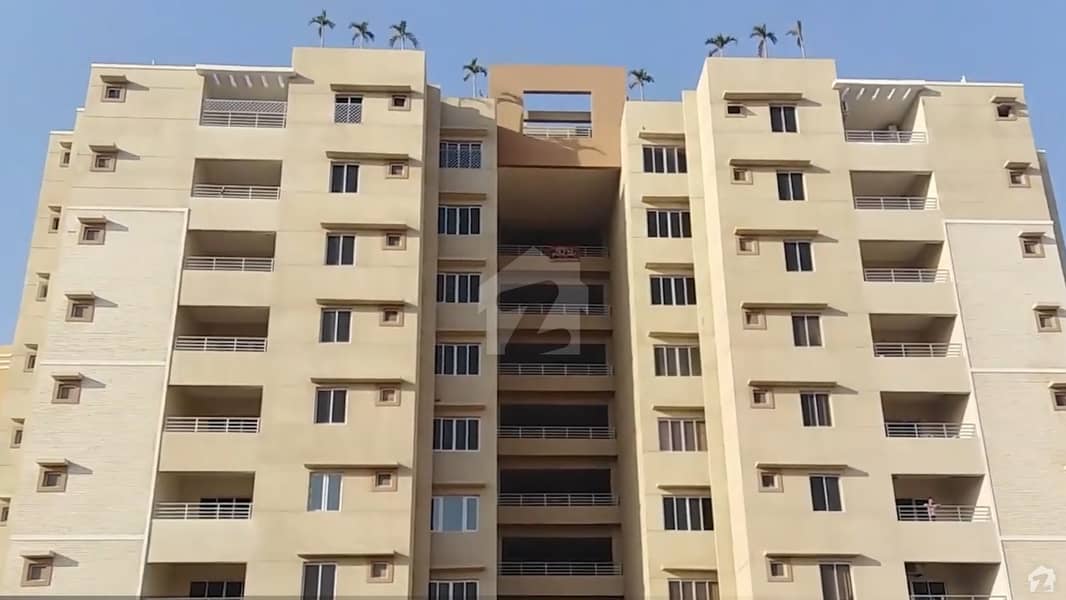 نیوی ہاؤسنگ سکیم کارساز کراچی میں 5 کمروں کا 16 مرلہ فلیٹ 6.75 کروڑ میں برائے فروخت۔