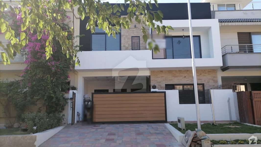 30x60 Sun Face House For Sale In G-13/3 Islamabad