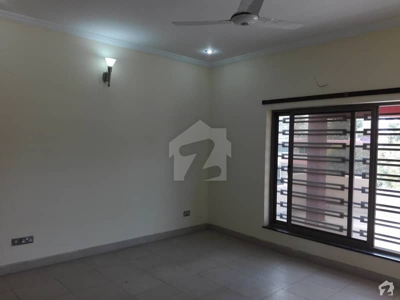 2925 Square Feet Upper Portion For Rent In