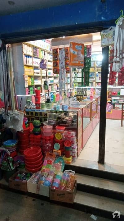 پاکستانی چوک لاڑکانہ میں 1 مرلہ دکان 2.3 کروڑ میں برائے فروخت۔