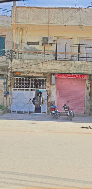 سمن آباد لاہور میں 8 کمروں کا 1 کنال مکان 4.5 کروڑ میں برائے فروخت۔