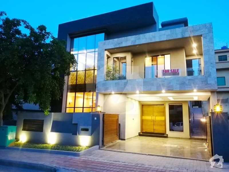11 Marla Out Class House In Bahria Town