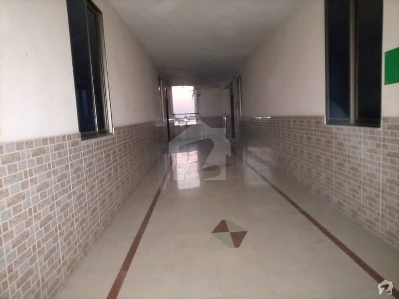 یتیم خانہ چوک ملتان روڈ لاہور میں 2 کمروں کا 5 مرلہ فلیٹ 65 لاکھ میں برائے فروخت۔
