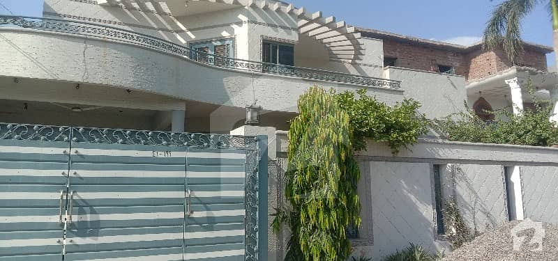 1 kanal Facing Park House For Rent Use For Office or Use For Faimly in Johar Town Lahore