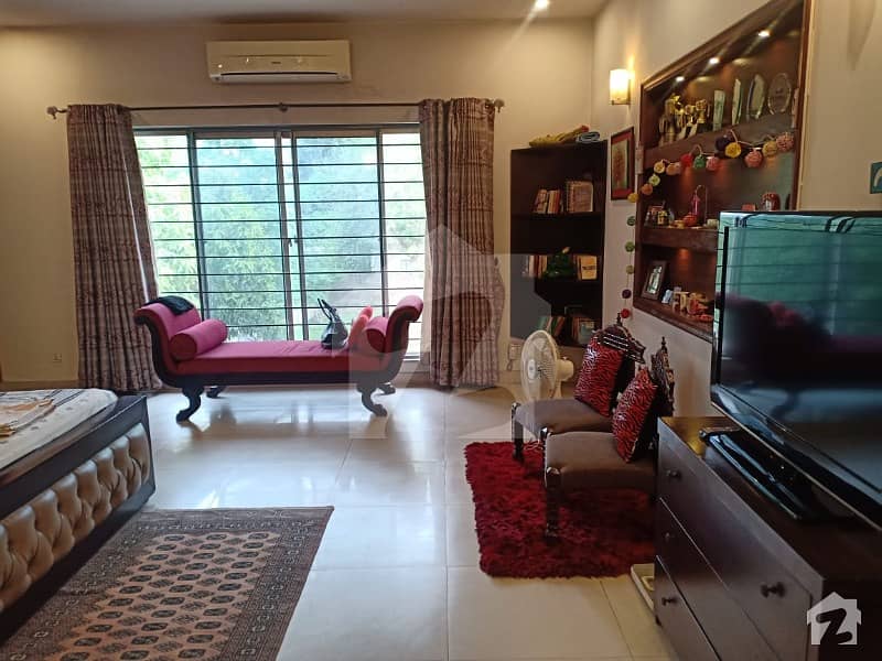 ماڈل ٹاؤن ۔ بلاک جے ماڈل ٹاؤن لاہور میں 5 کمروں کا 2 کنال مکان 14.5 کروڑ میں برائے فروخت۔