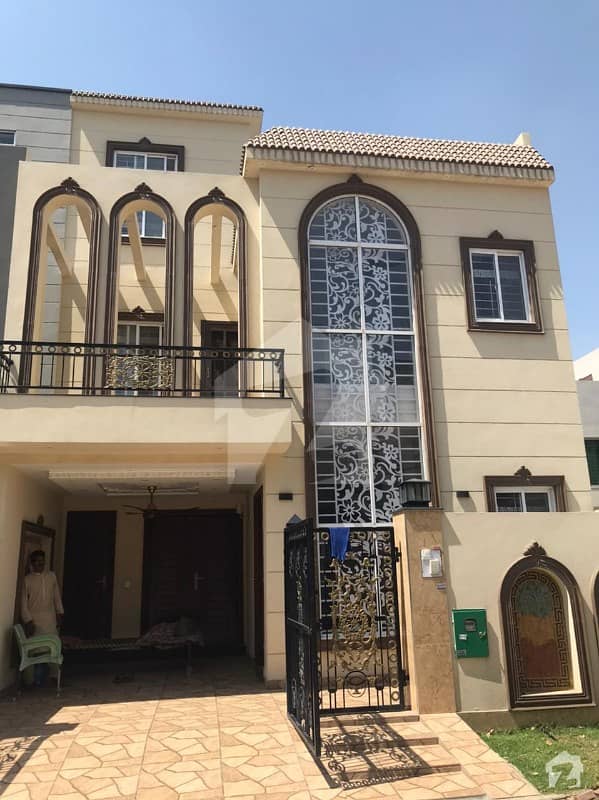 5 MARLA BRAND NEW HOUSE GOOD DESIGN FOR SALE IN VERY REASONABLE PRICE
