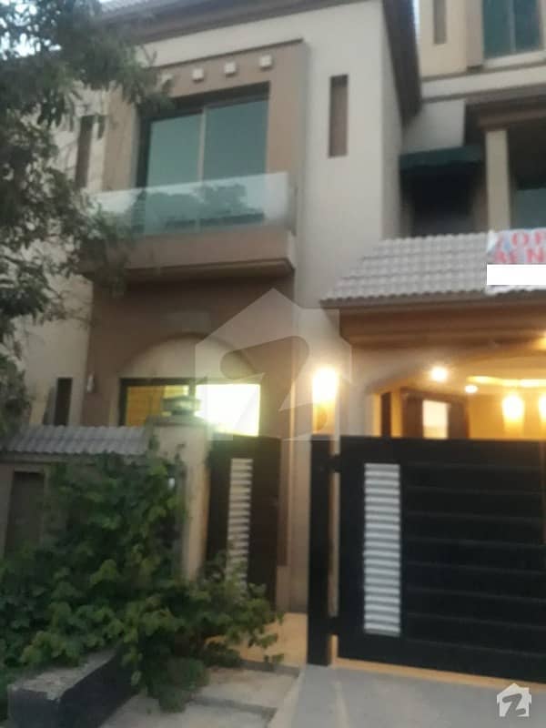 5 Marla used house for rent in Bahria town Lahore