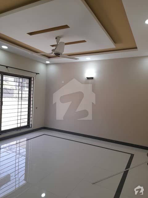 5 Bed Double Unit House for Rent Available in F11 Islamabad