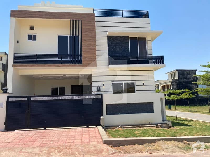 Superb Corner House For Sale In F-17 Multi Professional