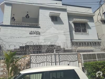 سولجر بازار جمشید ٹاؤن کراچی میں 4 کمروں کا 7 مرلہ مکان 6 کروڑ میں برائے فروخت۔