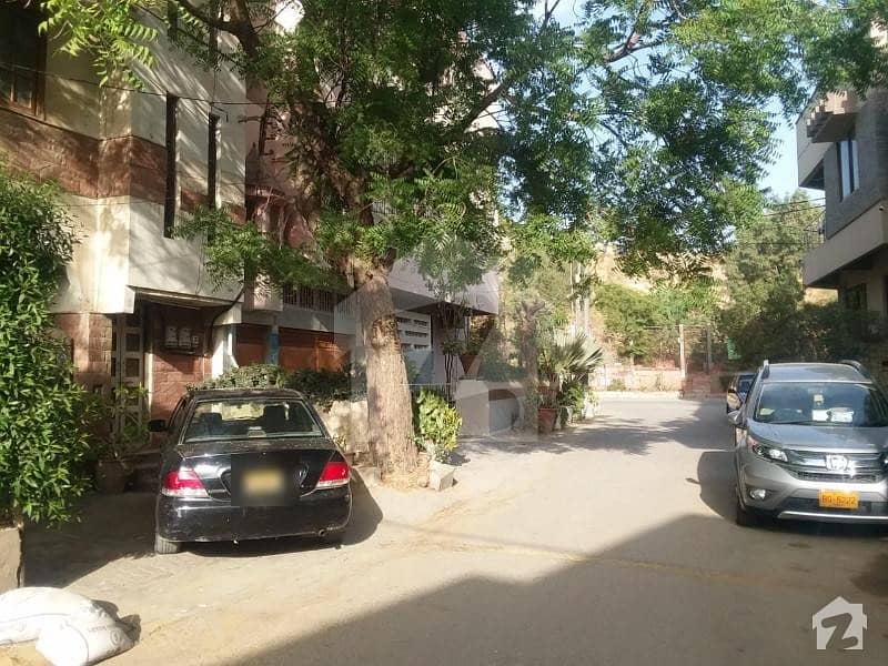 روحیل کھَنڈ سوسائٹی گلشنِ اقبال ٹاؤن کراچی میں 5 کمروں کا 12 مرلہ مکان 7.5 کروڑ میں برائے فروخت۔