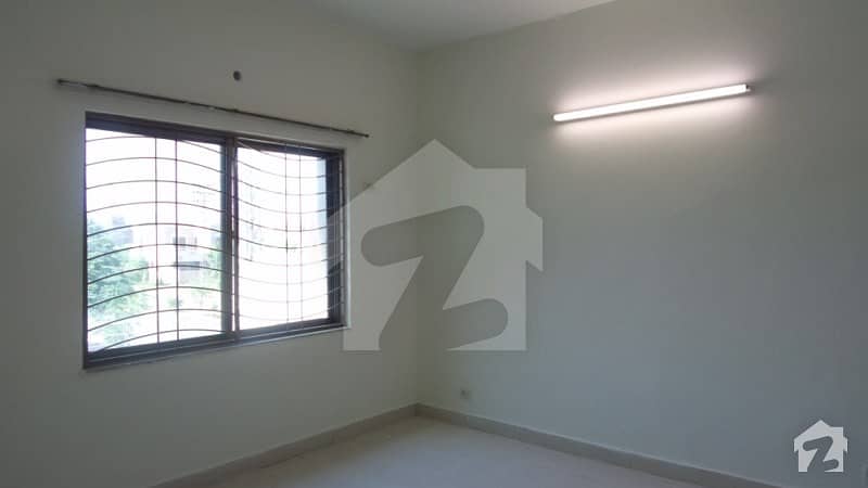 3 Bed 10 Marla SD House For Sale In Askari 11 lhr