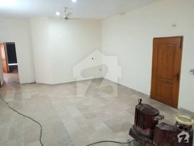 Kanal Lower Portion & Basement Commercial Use Waerhouse Available For Rent.