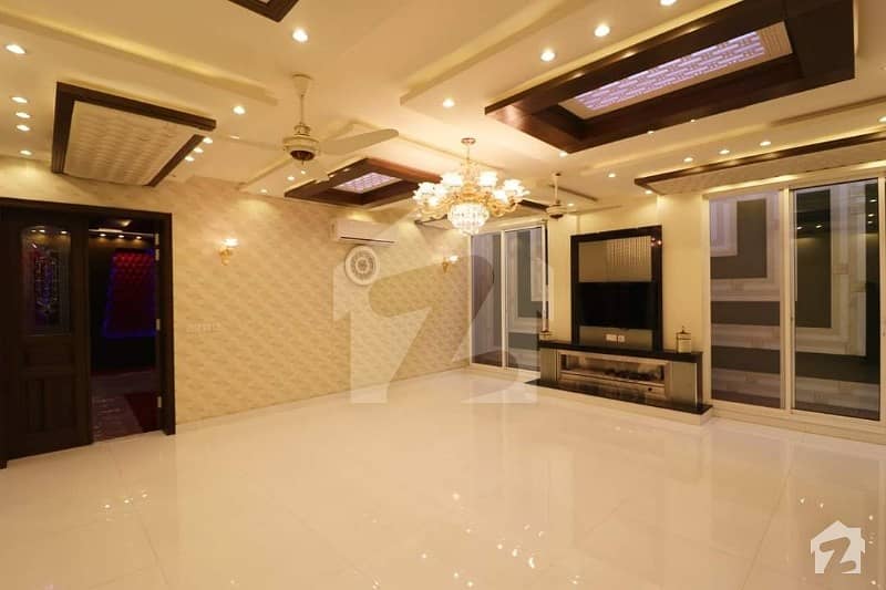 او پی ایف ہاؤسنگ سکیم - بلاک سی او پی ایف ہاؤسنگ سکیم لاہور میں 6 کمروں کا 1 کنال مکان 4.1 کروڑ میں برائے فروخت۔