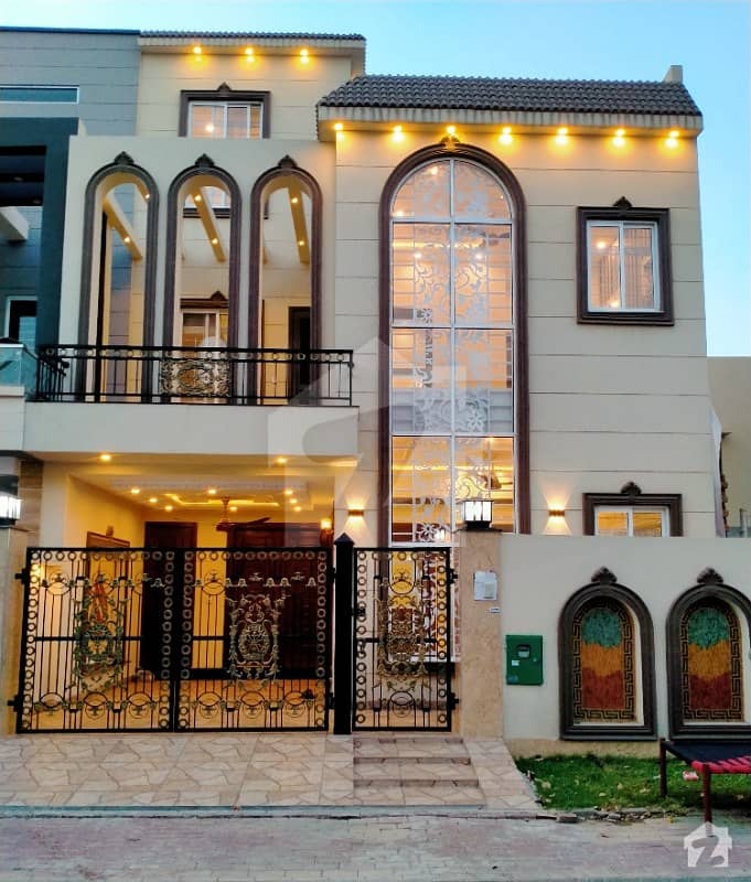 5 Marla Brand New Spanish Elevation House Is Up For Sale In JINNAH Block Bahria Town Lahore