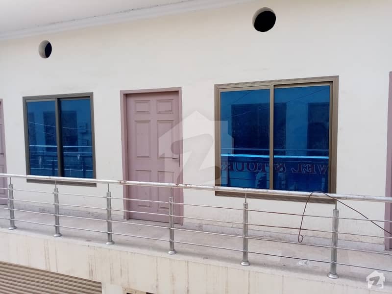136 Square Feet Spacious House Is Available In Hospital Road For Rent