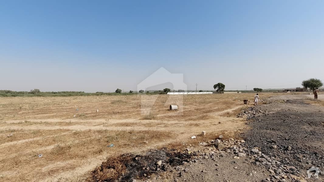 A Stunning Commercial Plot Is Up For Grabs In Malir Karachi