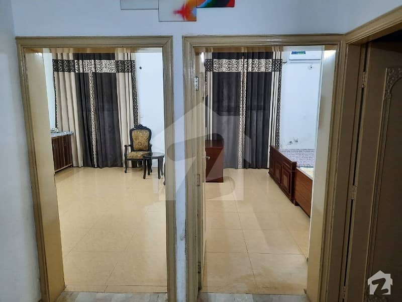 مرغزار آفیسرز کالونی لاہور میں 2 کمروں کا 12 مرلہ مکان 1.8 کروڑ میں برائے فروخت۔