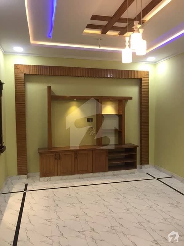 کینال روڈ پشاور میں 6 کمروں کا 6 مرلہ مکان 1.9 کروڑ میں برائے فروخت۔