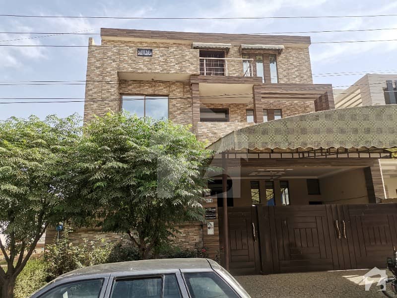 10 Marla Double Story House is available for Rent in beautiful Wapda town