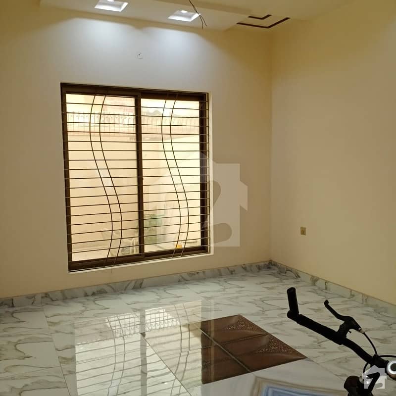 Ideal 2250  Square Feet House Has Landed On Market In Khayaban Colony 2, Faisalabad