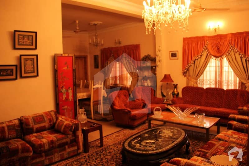 لالہ زار راولپنڈی میں 8 کمروں کا 16 مرلہ مکان 2.5 کروڑ میں برائے فروخت۔