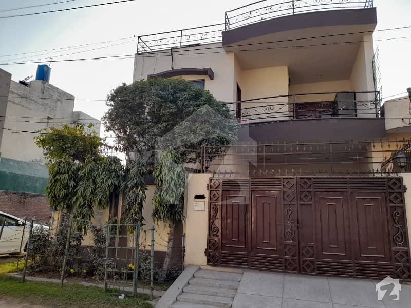 10 Marla Beautiful House For Sale At Prime Location In D Block Sabzazar Scheme