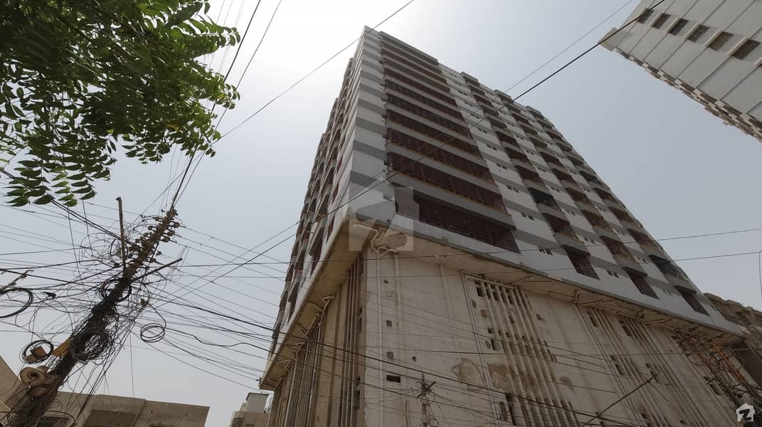 In North Nazimabad Flat Sized 1450 Square Feet For Sale