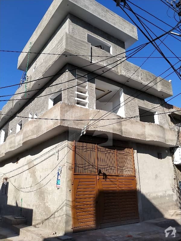 Double Storey Corner House Available For Rent