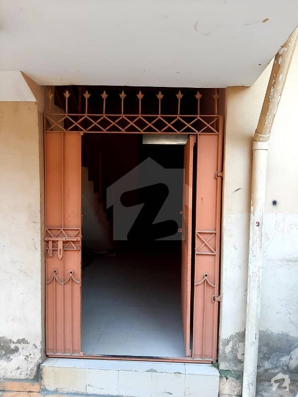 A Good Option For Sale Is The Upper Portion Available In Gulshan-e-Iqbal Town In Karachi
