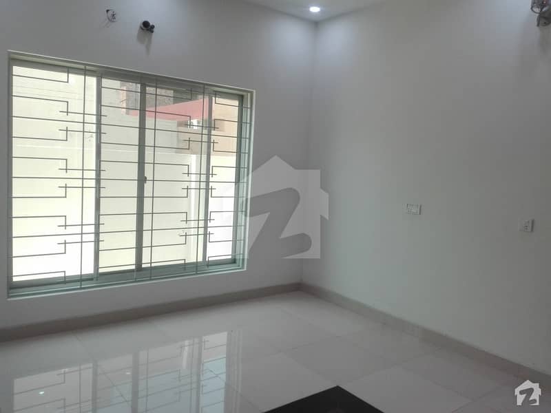 In Central Park Housing Scheme Upper Portion For Rent Sized 1 Kanal