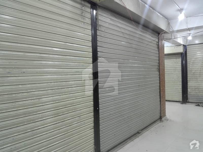 جھمرہ روڈ فیصل آباد میں 1 مرلہ دکان 80 لاکھ میں برائے فروخت۔