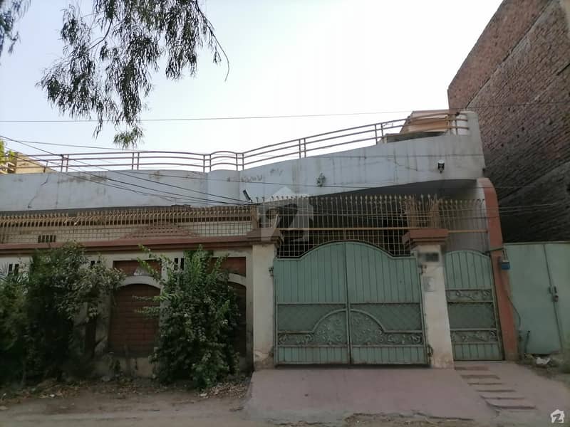 Ready To Buy A House 8 Marla In Faisalabad