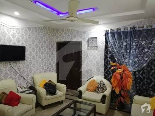 مسلم ٹاؤن لاہور میں 6 کمروں کا 6 مرلہ مکان 2.3 کروڑ میں برائے فروخت۔