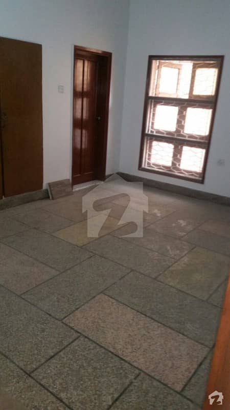 750 Sq Yards For Sale On Main 60 Feet Road Of Gulshan E Iqbal Block 8-a