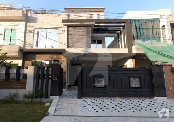 Own A House In 10 Marla Lahore