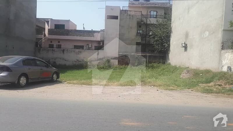 17 Marla Residential Plot In A Block On Very Hot Location